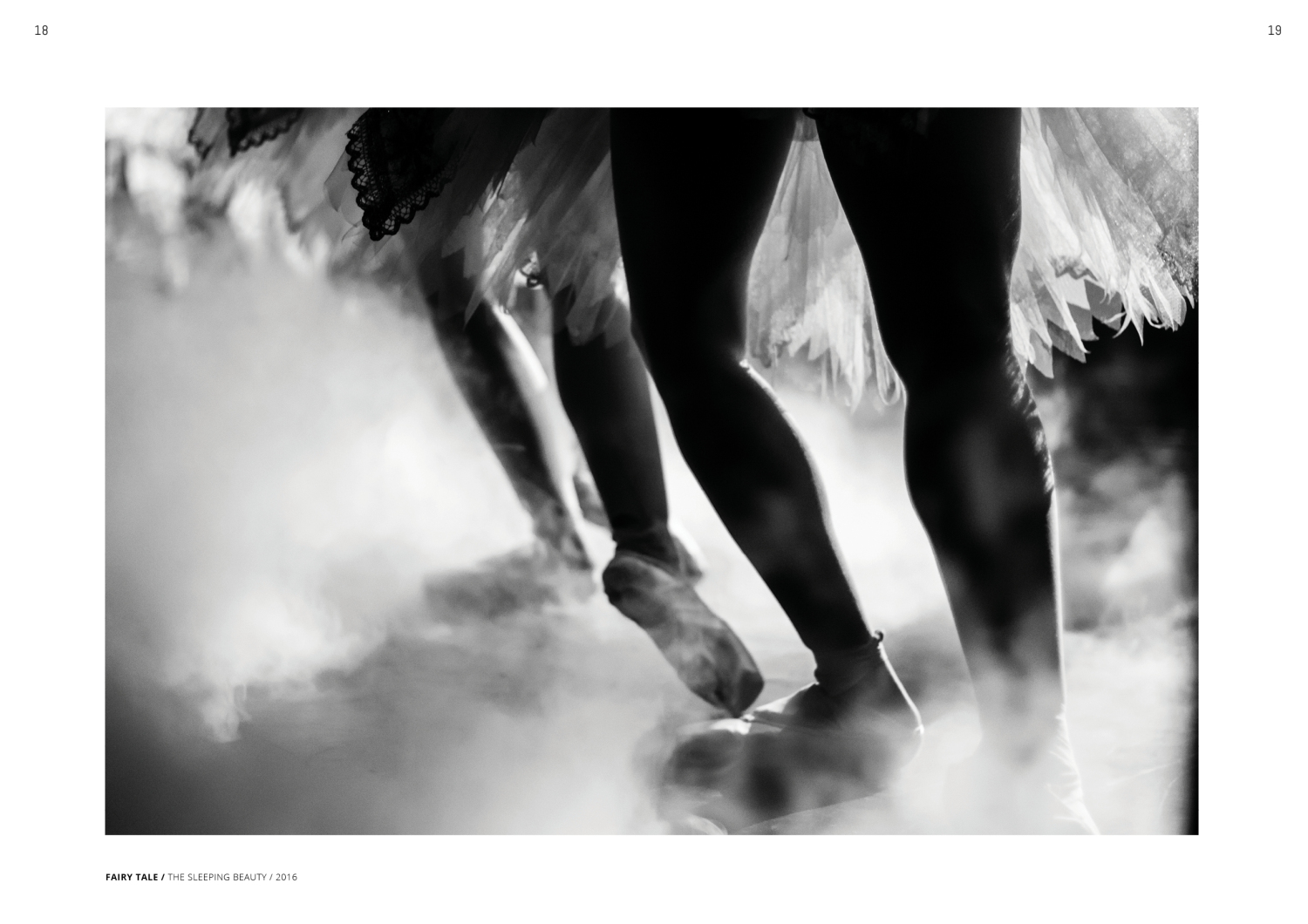 Fotogr&aacute;fiai utaz&aacute;s, egy t&aacute;ncos szem&eacute;vel - 1 by DenesDarabPhotography