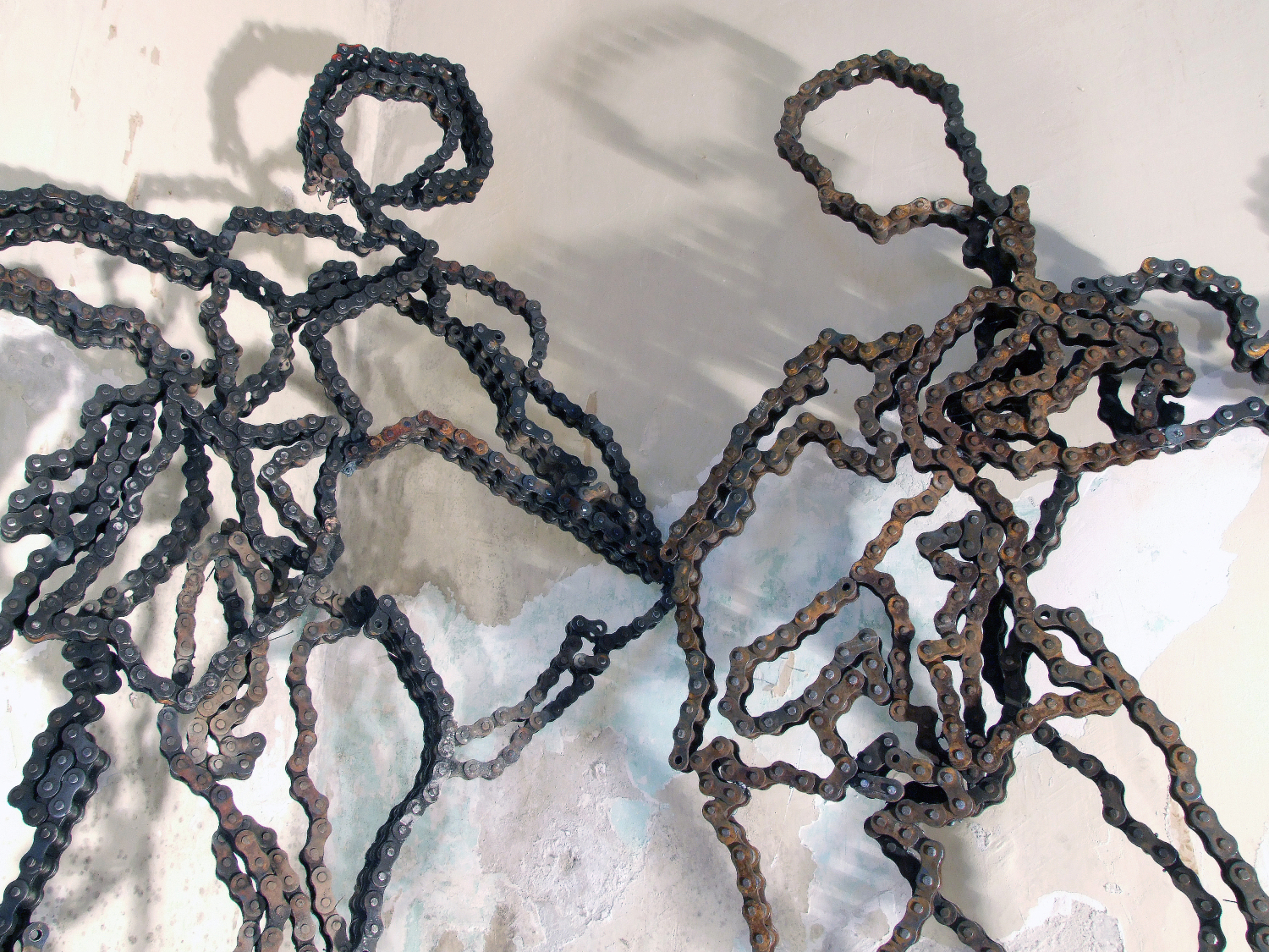 L&aacute;ncfigur&aacute;k, Chain Figures: 2010 - hegesztett g&eacute;pl&aacute;nc, welded iron 1db 210x10x90 cm     - 1 by Rab&oacute;czky Judit Rita