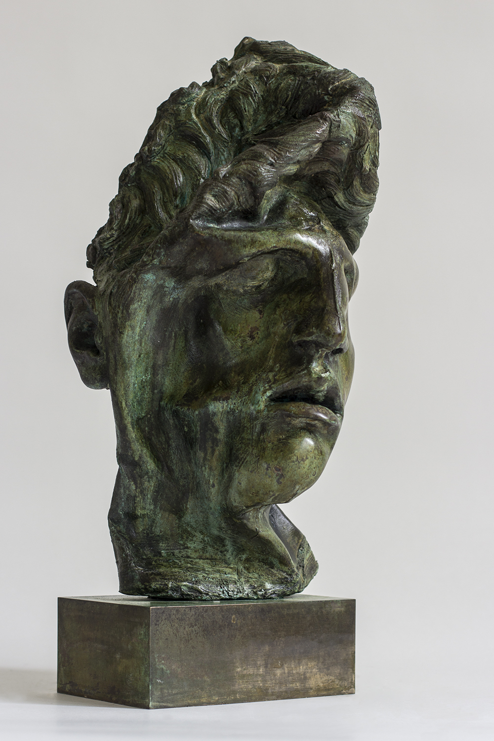 Gumi &aacute;ltal torz - bronz, 2017 - 1 by Szab&oacute; Menyh&eacute;rt