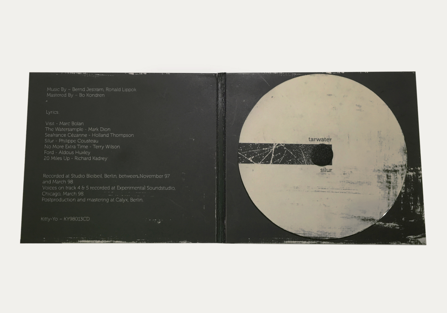 CD-bor&iacute;t&oacute; &uacute;jratervez&eacute;s: TARWATER - SILUR - 1 by Hancsics&aacute;k &Aacute;d&aacute;m