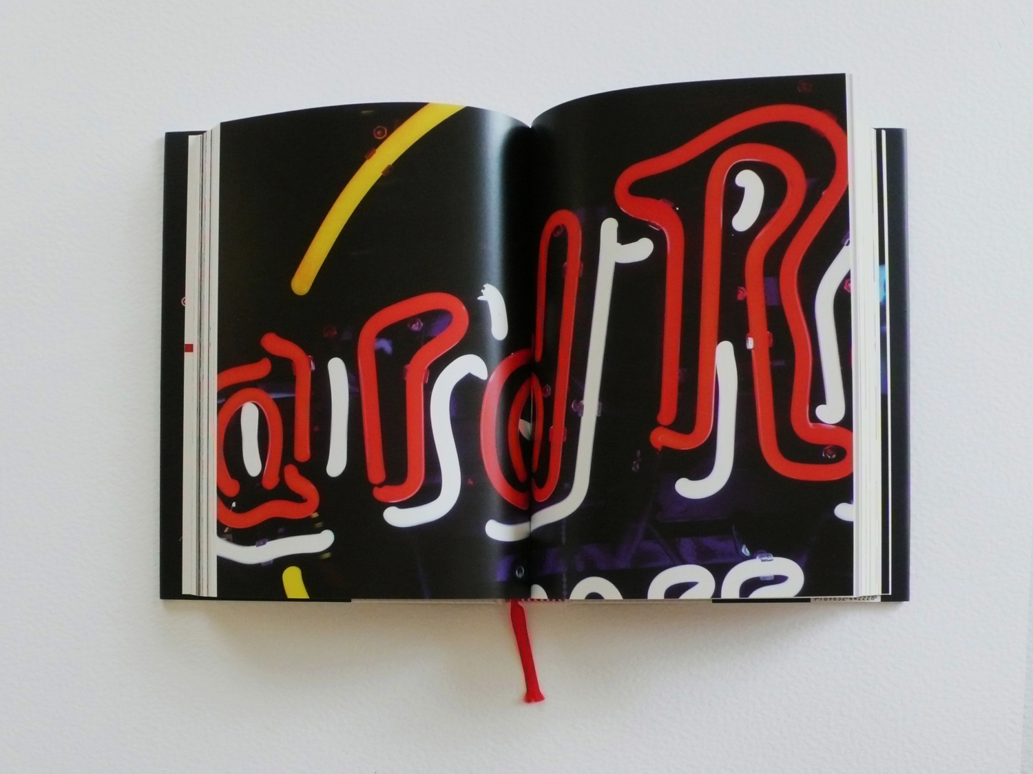 &Ouml;n itt &aacute;ll &ndash; k&ouml;nyv az infodesignr&oacute;l - 1 by Macz&oacute; P&eacute;ter