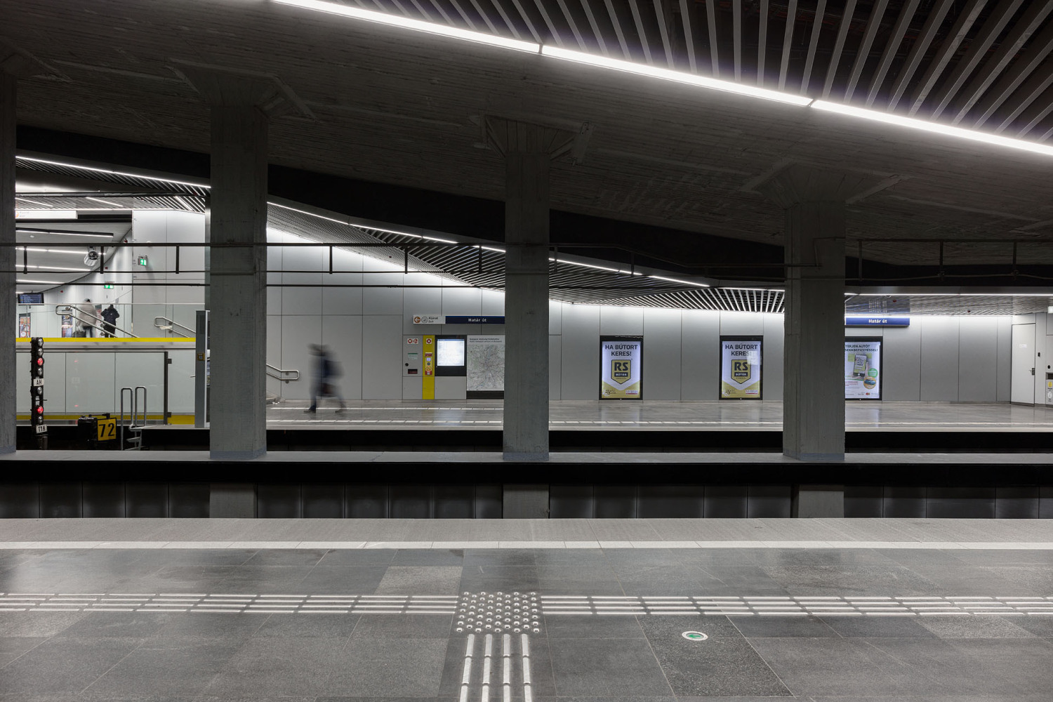 m3_hat&aacute;r &uacute;t - 1 by Mottl Rita