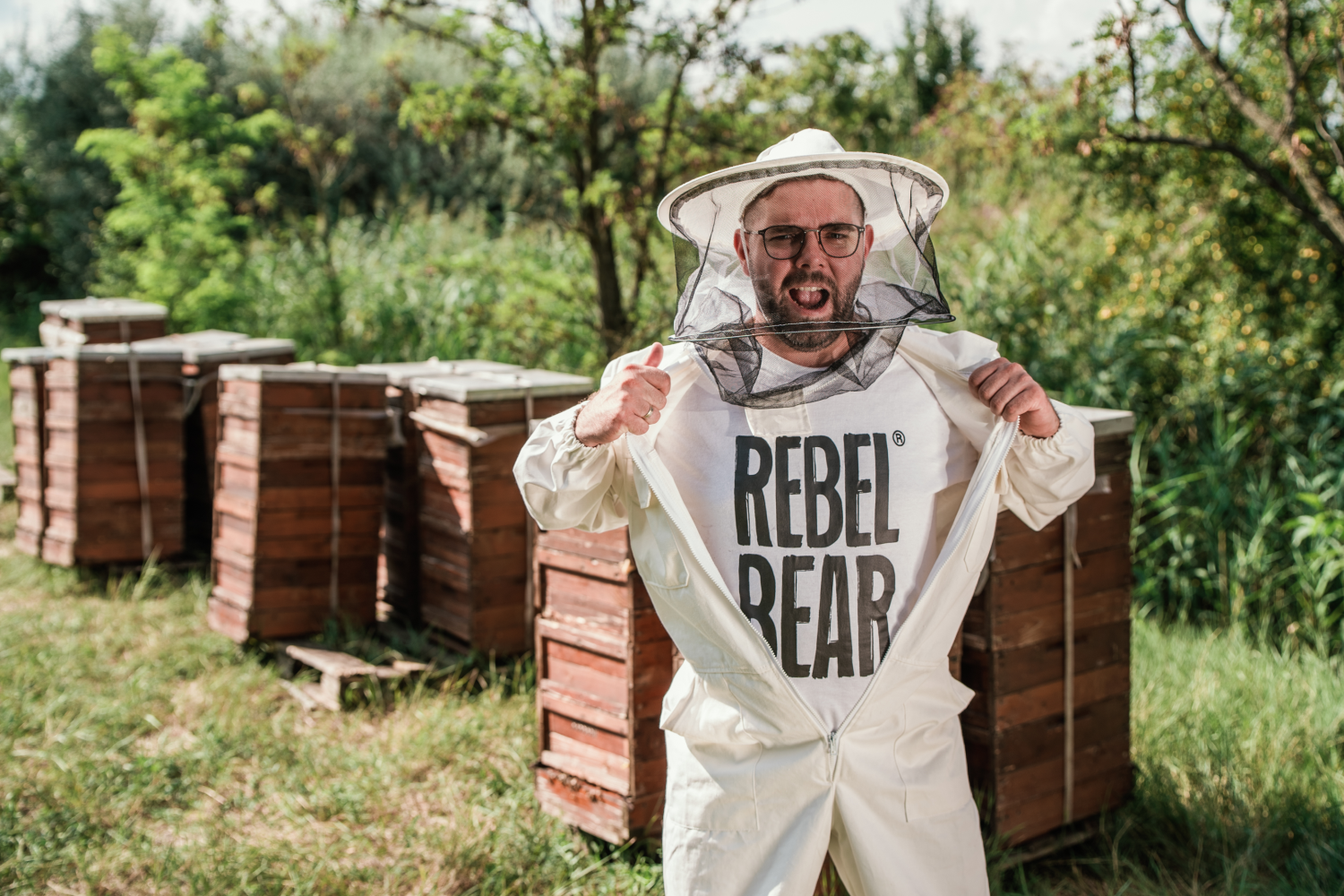 REBEL BEAR pr&eacute;mium m&eacute;zek - 1 by Kreat&iacute;v  Vonalak Kft.