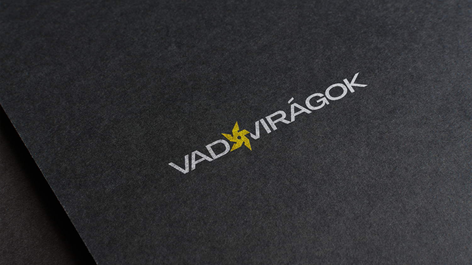 Vad Vir&aacute;gok Kiad&oacute; - 1 by Gajdos Dorottya