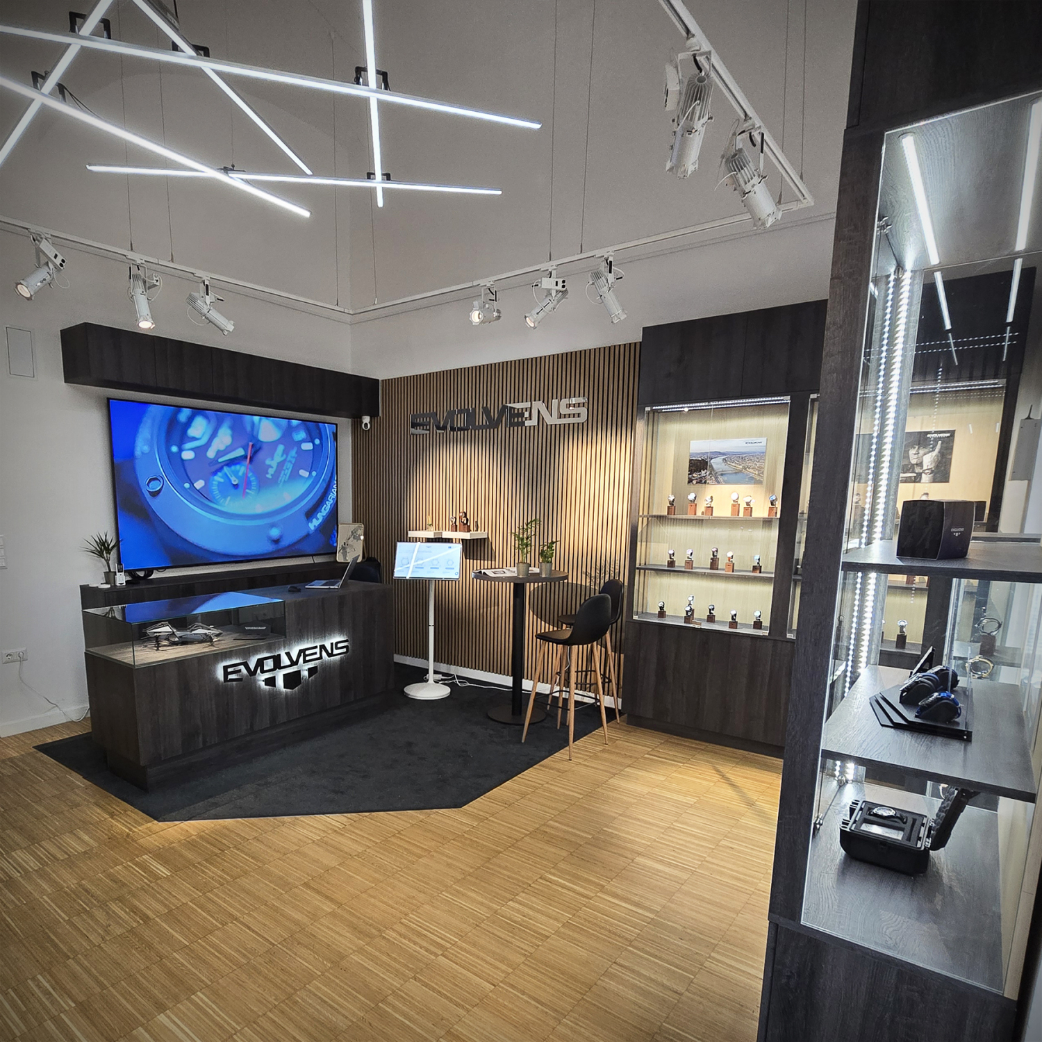 Evolvens&reg; Watches Store Budapest - 1 by B&aacute;thori L&aacute;szl&oacute;