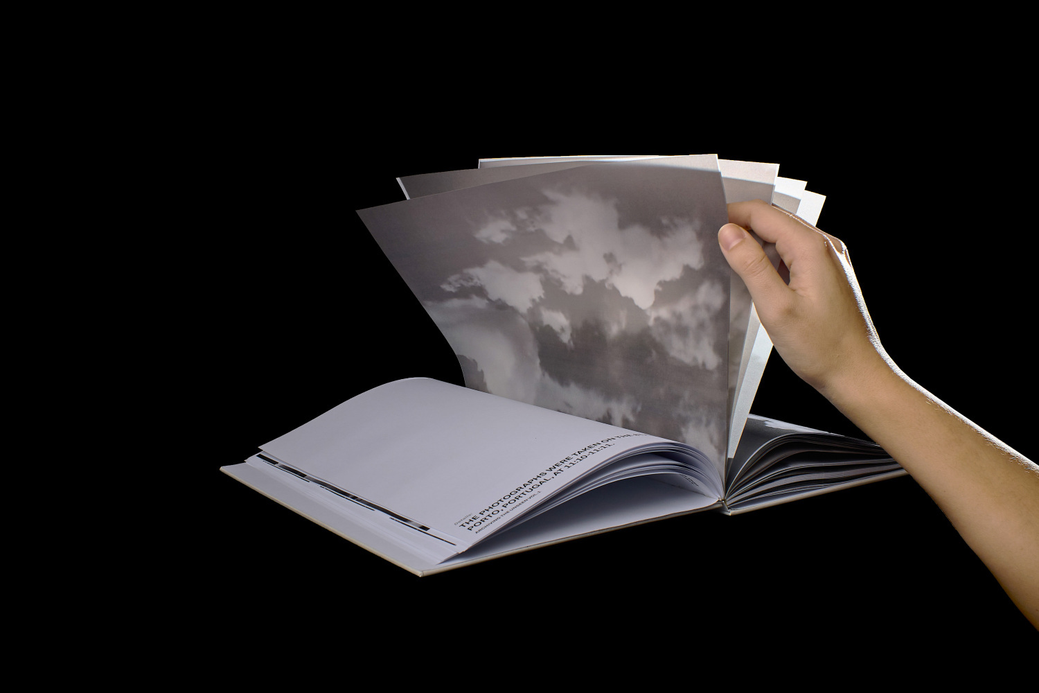 ARCHIVING THE UNSEEN - 1 by L&aacute;szl&oacute; Emese