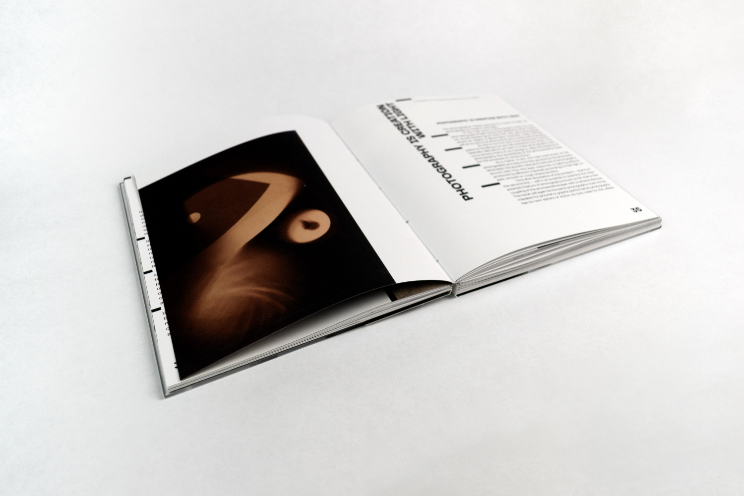 Moholy-Nagy | Experiment&aacute;lis Kiadv&aacute;ny - 1 by Mikl&oacute;s M&aacute;ty&aacute;s B&aacute;lint