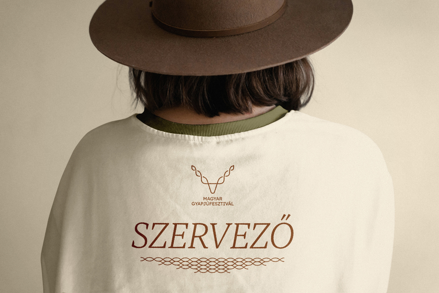 Hagyom&aacute;nyb&oacute;l j&ouml;vőt sz&ouml;v&uuml;nk - Magyar Gyapj&uacute;fesztiv&aacute;l arculatterv (p&aacute;ly&aacute;zat - koncepci&oacute;) - 1 by Kurucz Tam&aacute;s