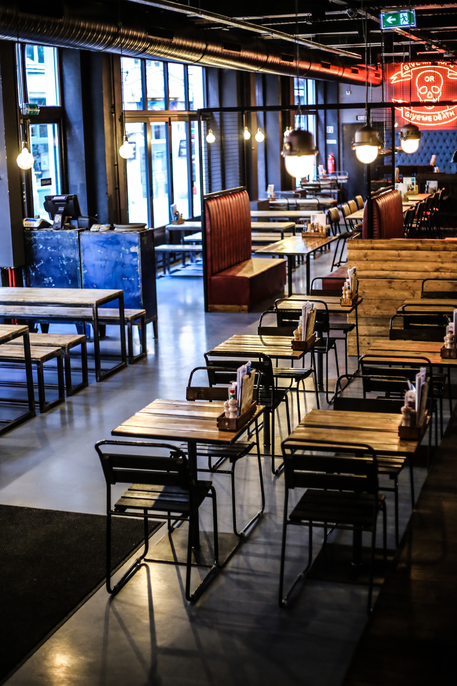 BrewDog Bar - Industrial b&uacute;torok - 1 by Garamszegi Bal&aacute;zs