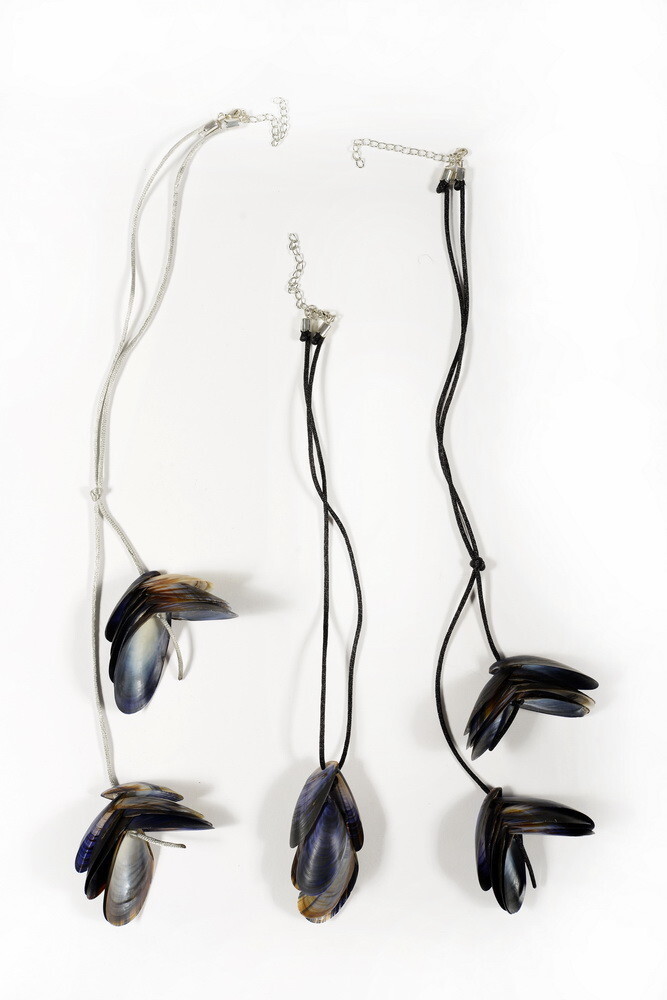 DEEZ seashell necklace - 1 by DEEZ