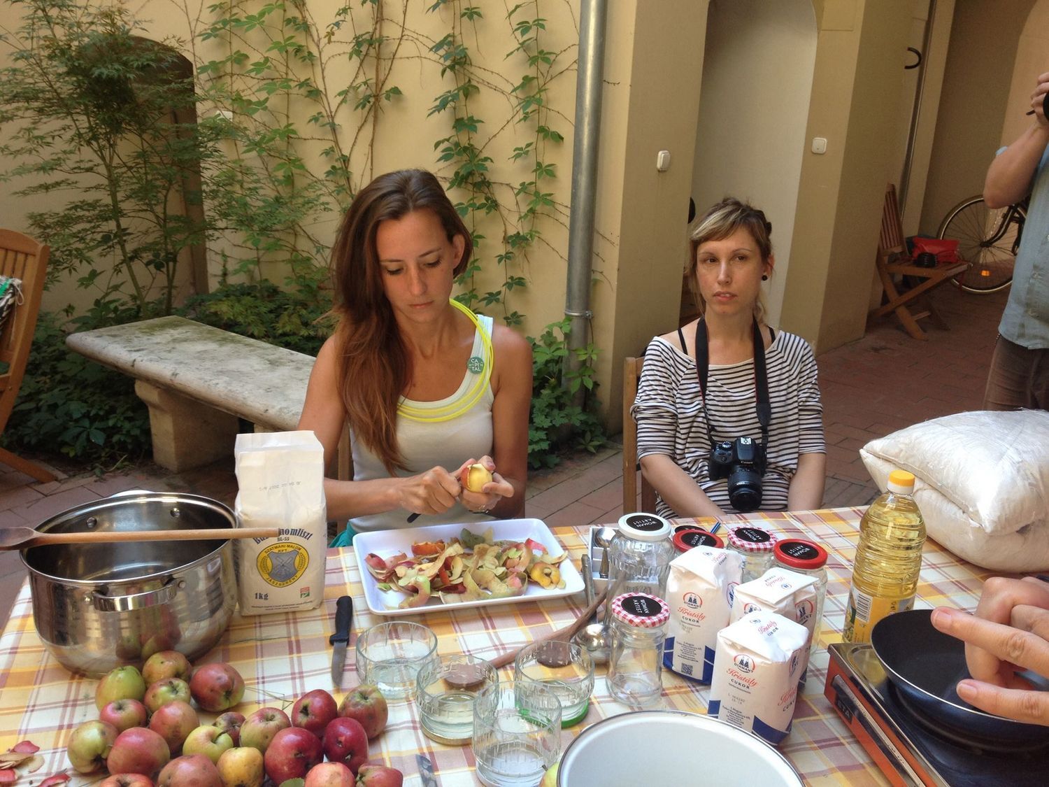 ART CAPITAL 2016. BŰNBEZ&Aacute;R&Aacute;S EAT-ART & POP UP KI&Aacute;LL&Iacute;T&Aacute;S - 1 by SYPORCA WHANDAL