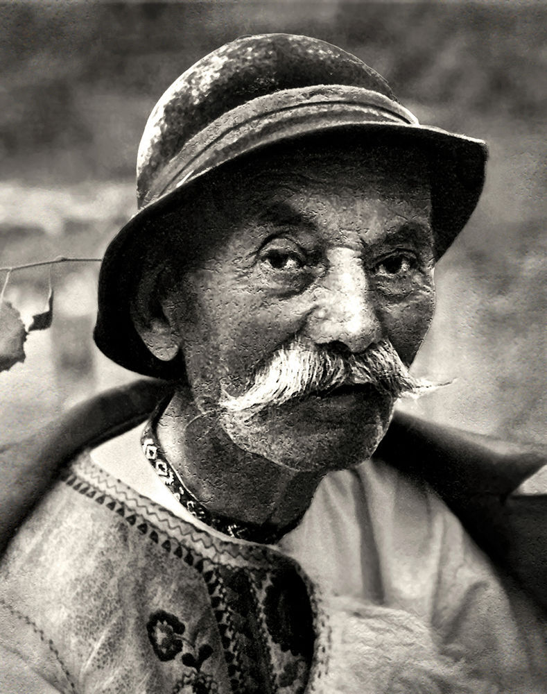 Gyimesi bar&aacute;zd&aacute;k - 1 by mettor