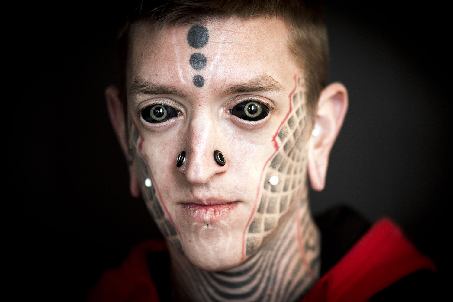 3 Stories about Body: Pain, Skin, Identity - 1 by Somorjai Bal&aacute;zs