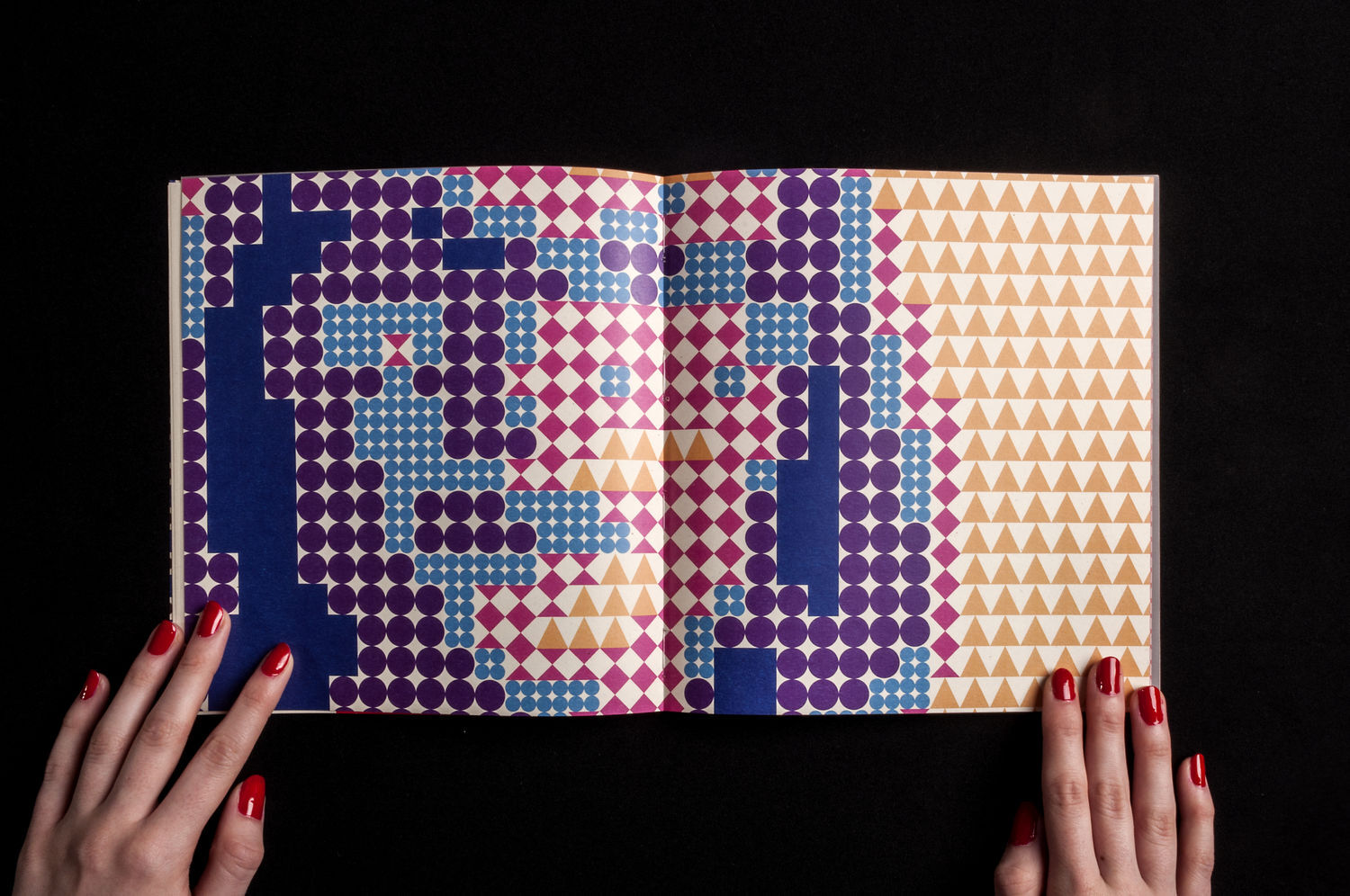 SELFBOOK / photobook projekt - 1 by Szemmelroth Bal&aacute;zs