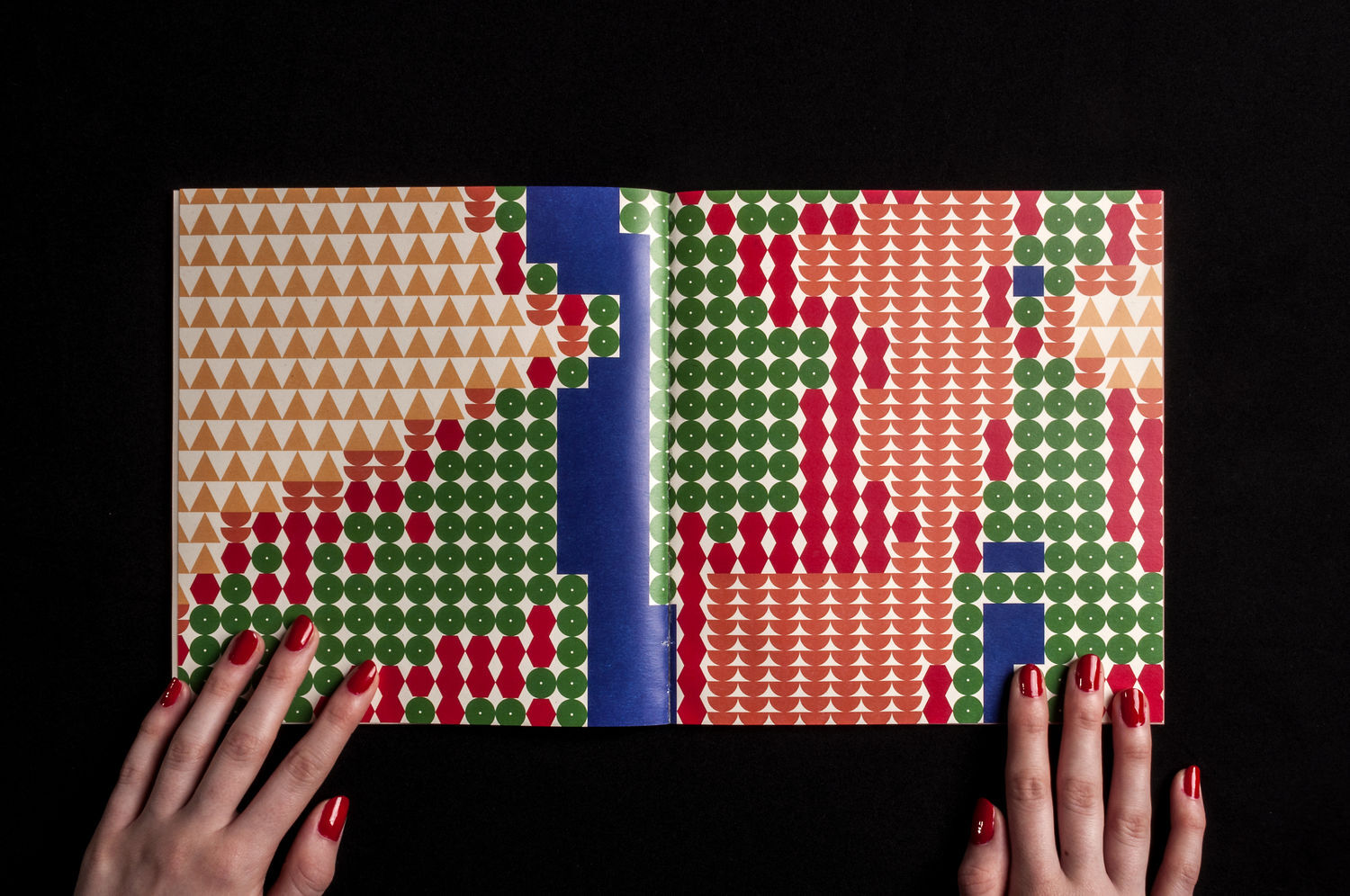 SELFBOOK / photobook projekt - 1 by Szemmelroth Bal&aacute;zs