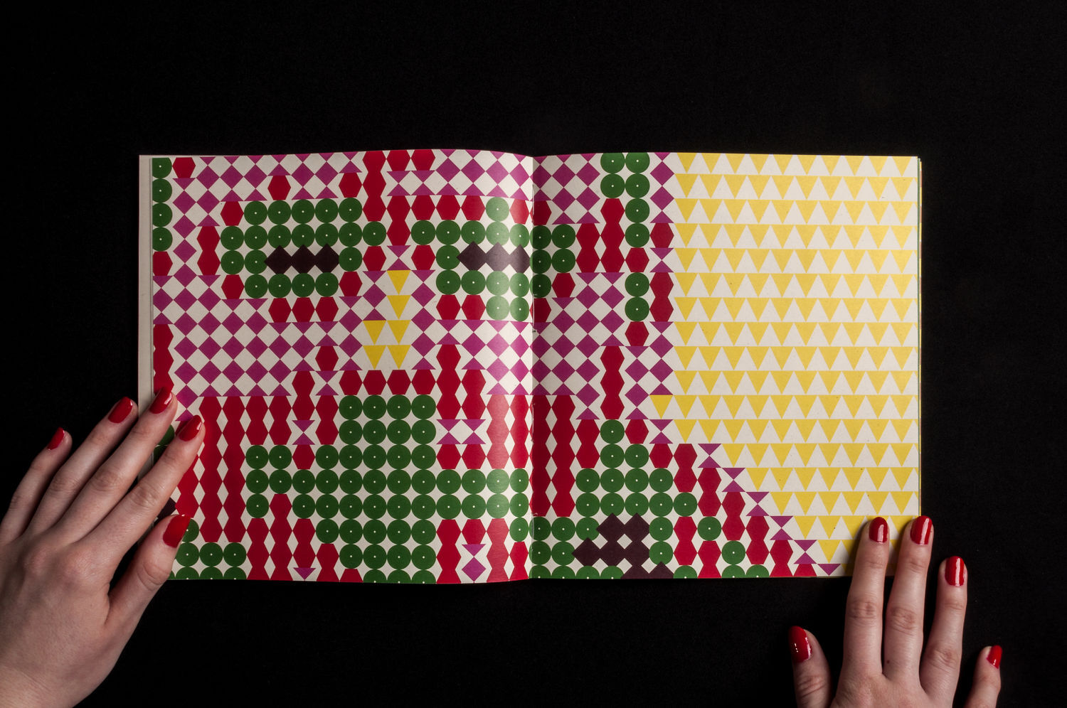 SELFBOOK / photobook projekt - 1 by Szemmelroth Bal&aacute;zs